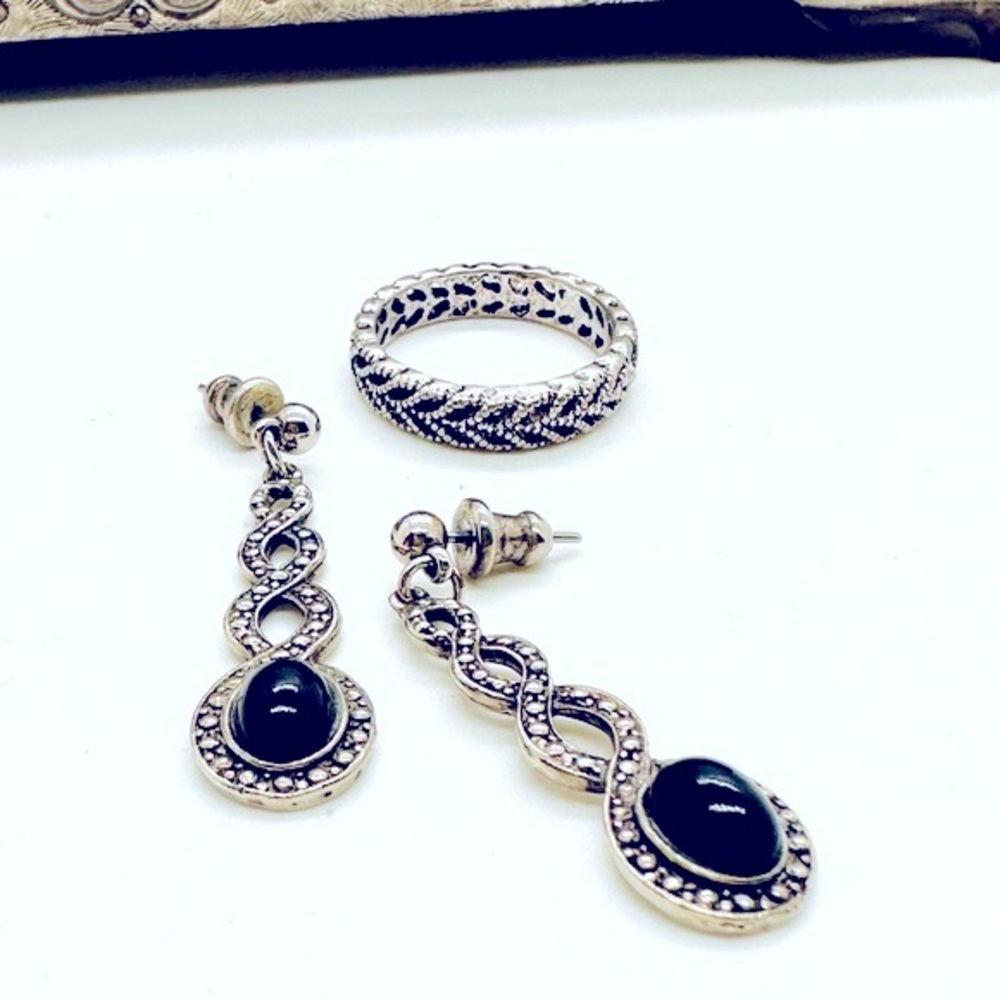 Vintage Earrings & Ring Size 9
